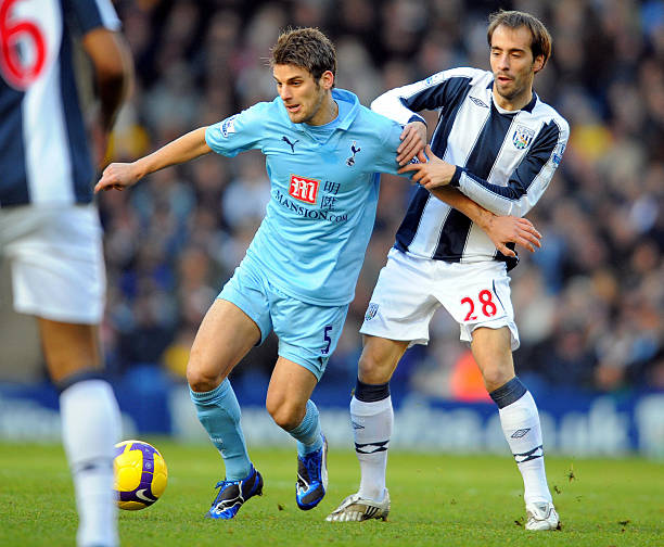 因6次超速驾驶，吉布斯-怀特被禁止驾驶6个月+扣19分.