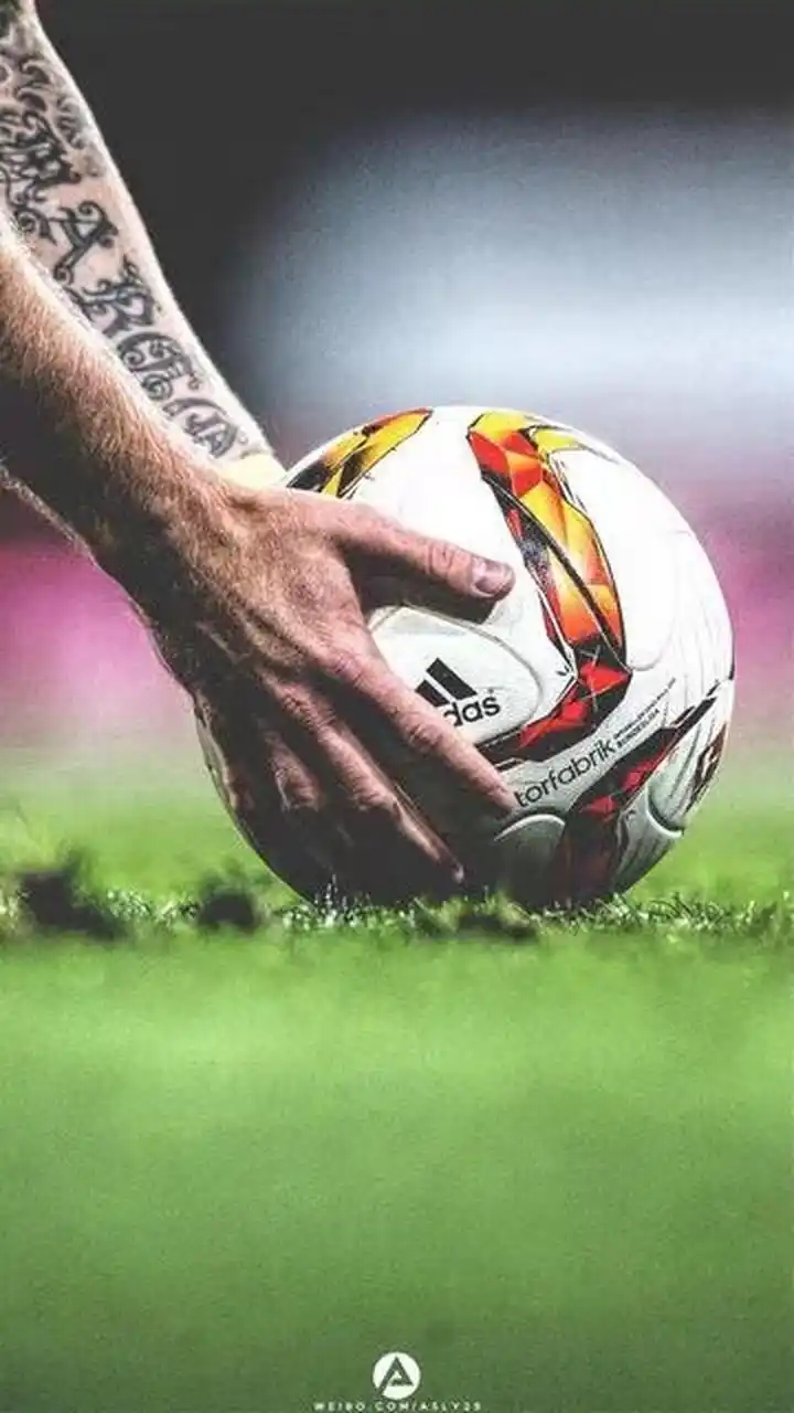 沙尔克04主帅：穆里尼奥是我偶像，他是足坛最有魅力的教练.